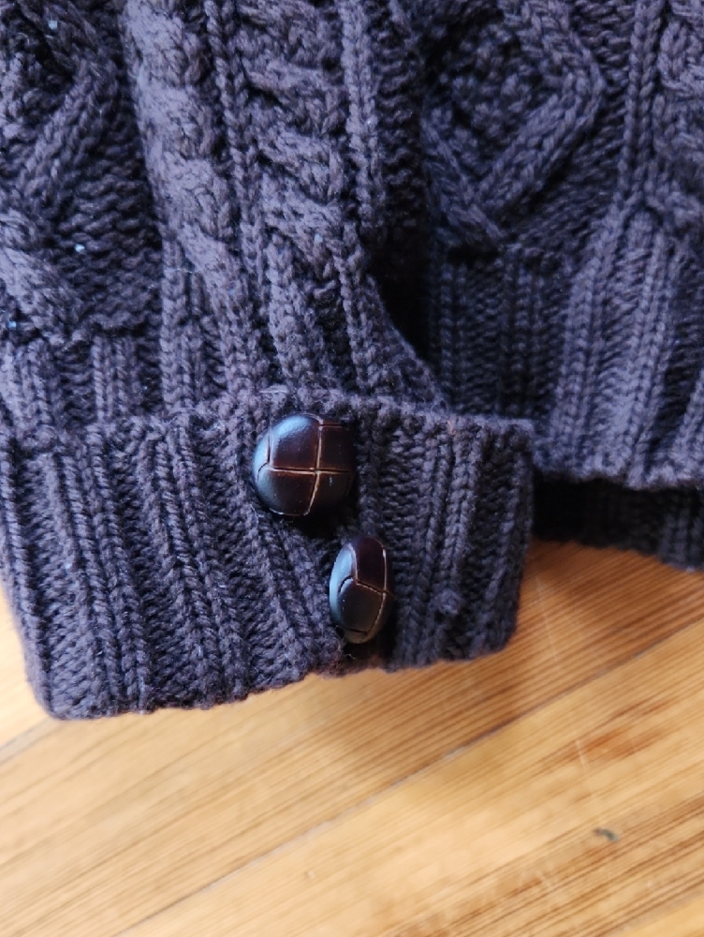Inis Crafts Irish Merino Wool Cable Knit Cardigan - Picture 4 of 6